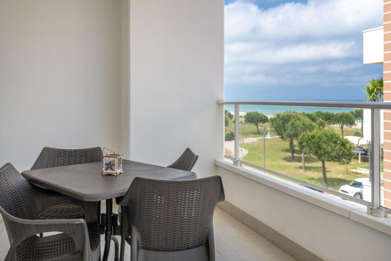 Residenze Roscioli Aparthotel Roseto Degli Abruzzi Exterior photo