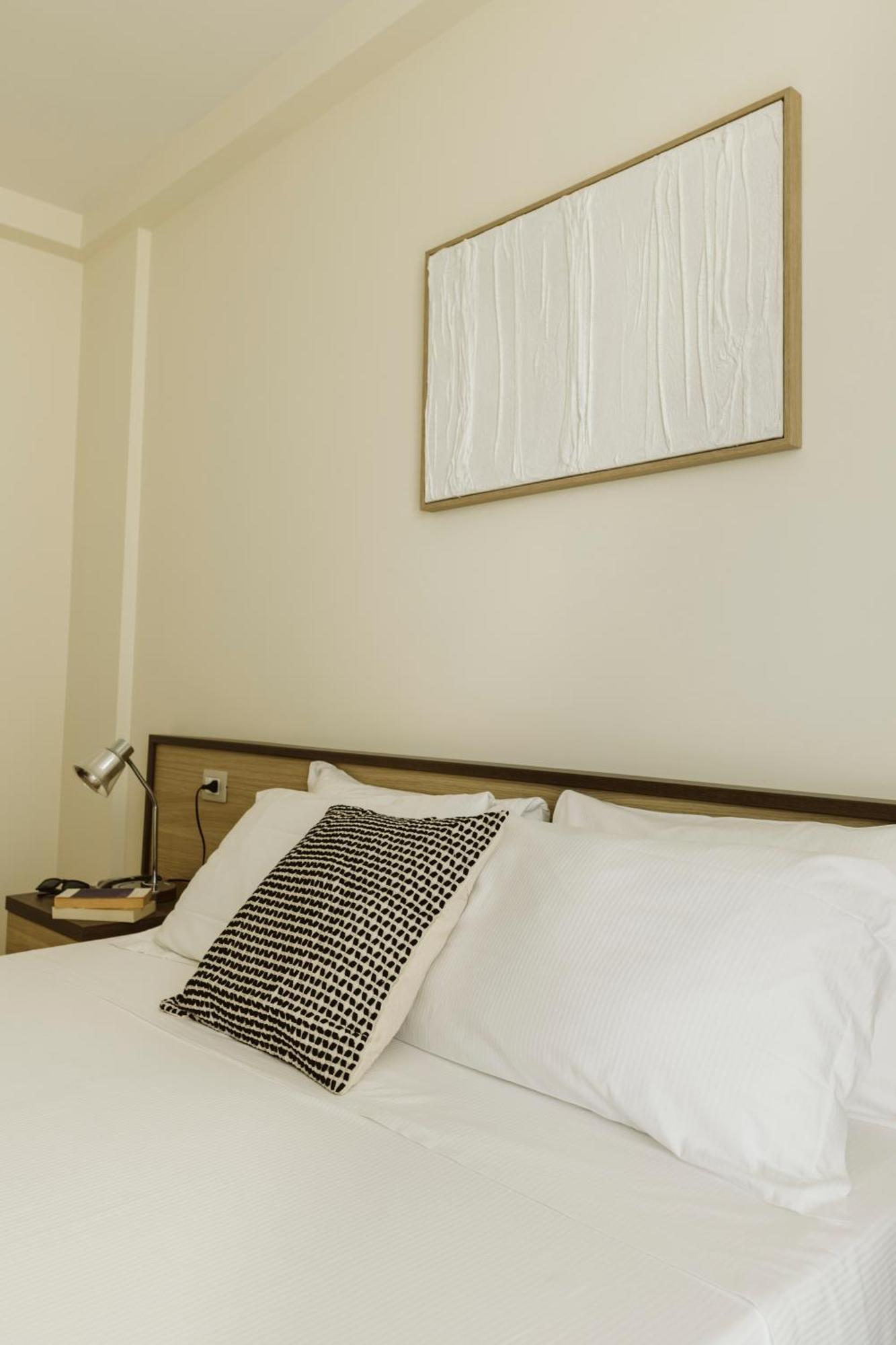 Residenze Roscioli Aparthotel Roseto Degli Abruzzi Exterior photo