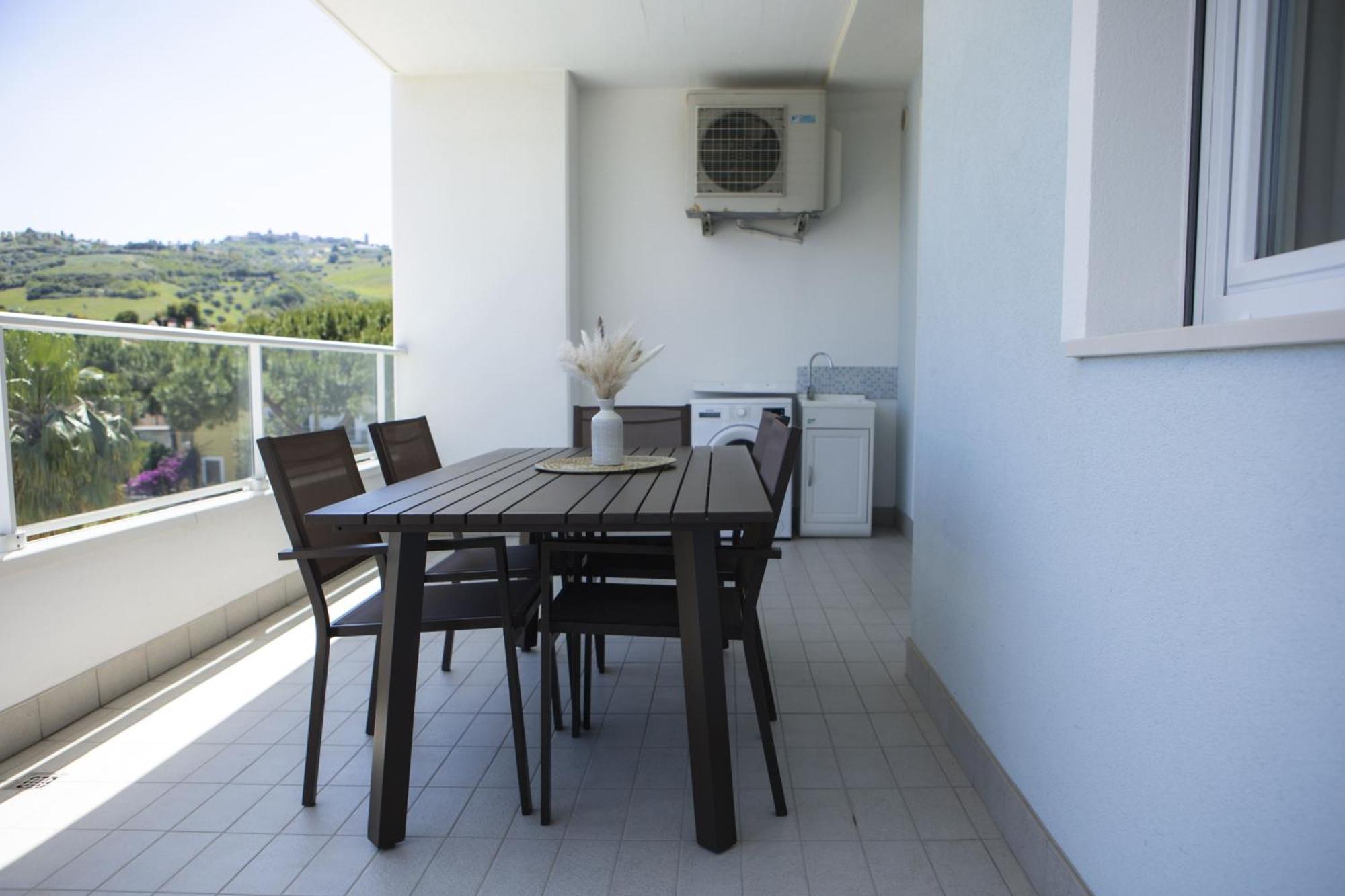 Residenze Roscioli Aparthotel Roseto Degli Abruzzi Exterior photo