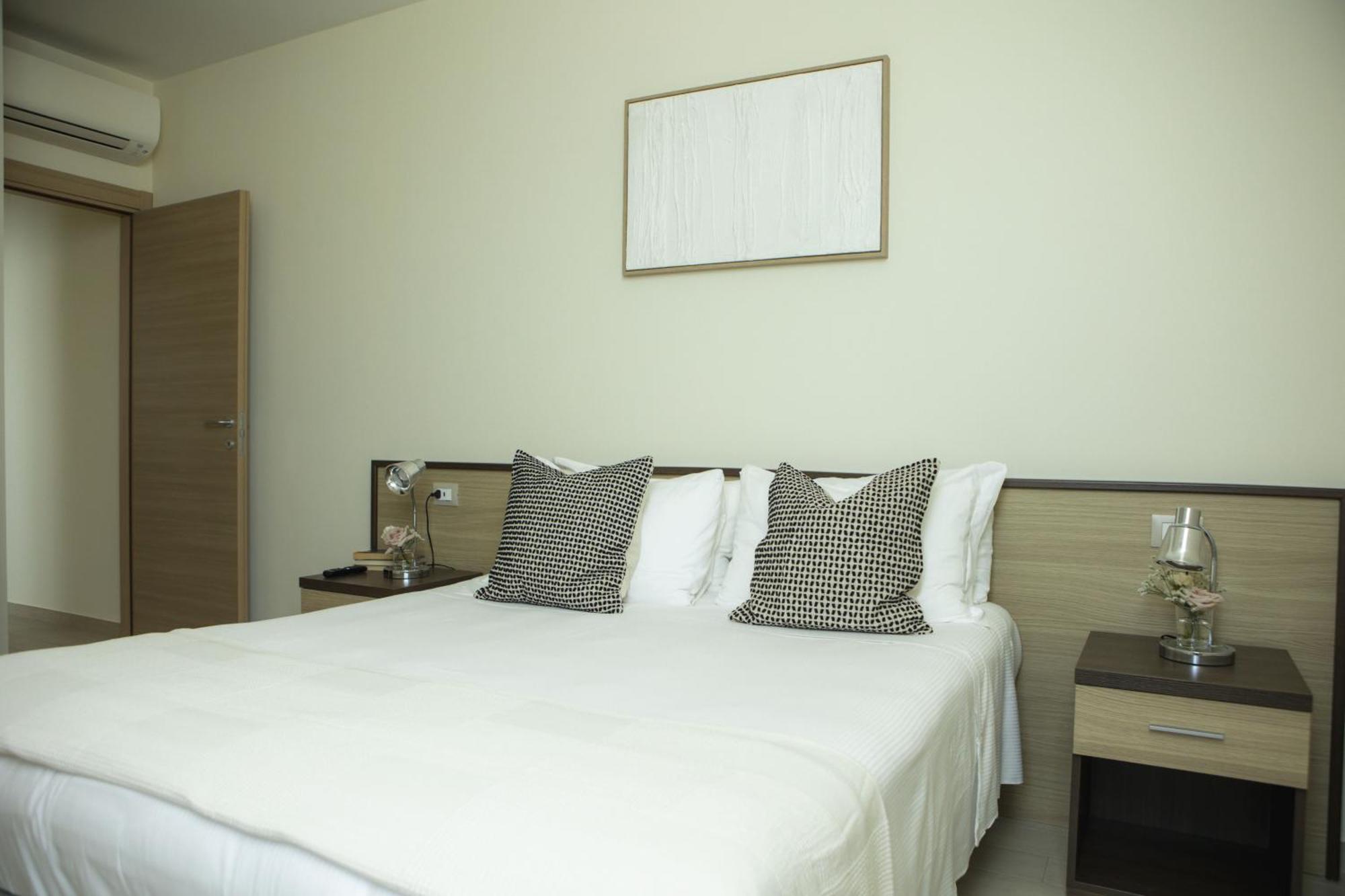 Residenze Roscioli Aparthotel Roseto Degli Abruzzi Exterior photo