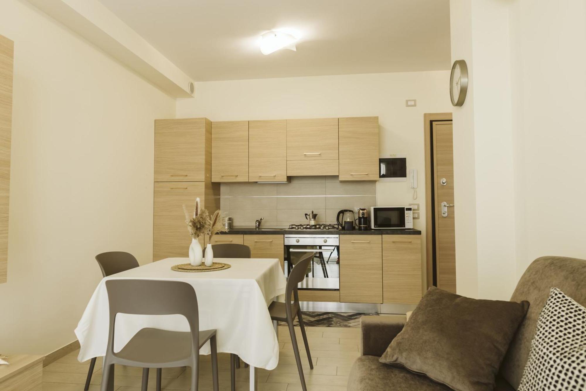 Residenze Roscioli Aparthotel Roseto Degli Abruzzi Exterior photo