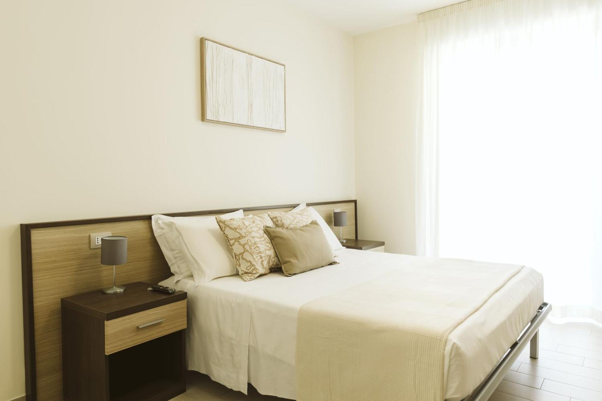 Residenze Roscioli Aparthotel Roseto Degli Abruzzi Exterior photo
